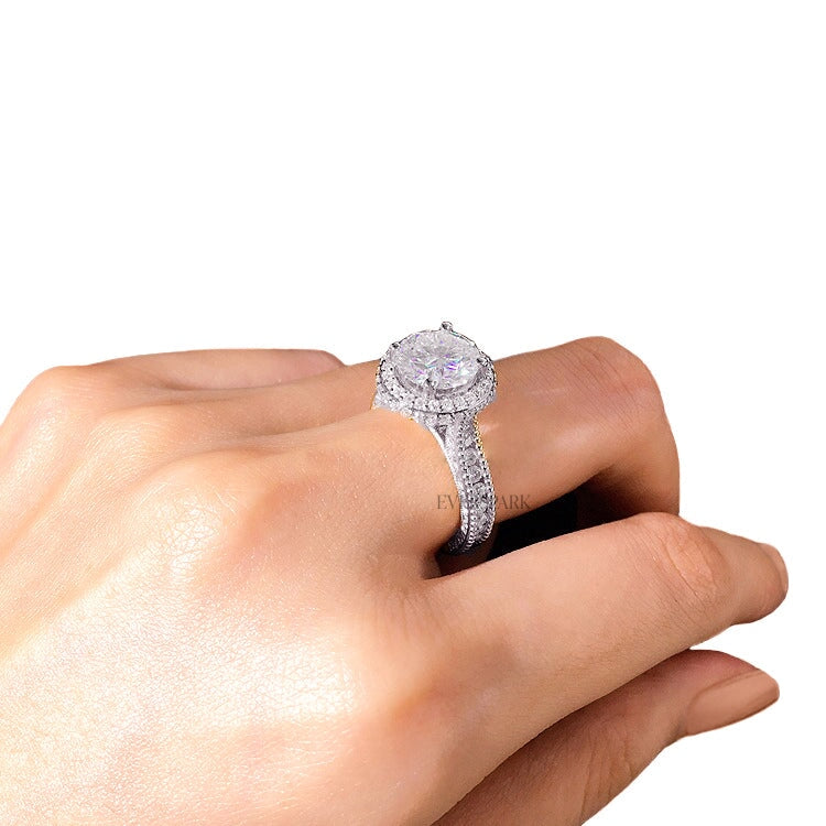 Halo engagement rings on on sale hand